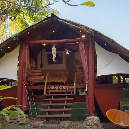 Location " La Pirogue " Maison D'Hotes A Moorea Haapiti Exterior photo